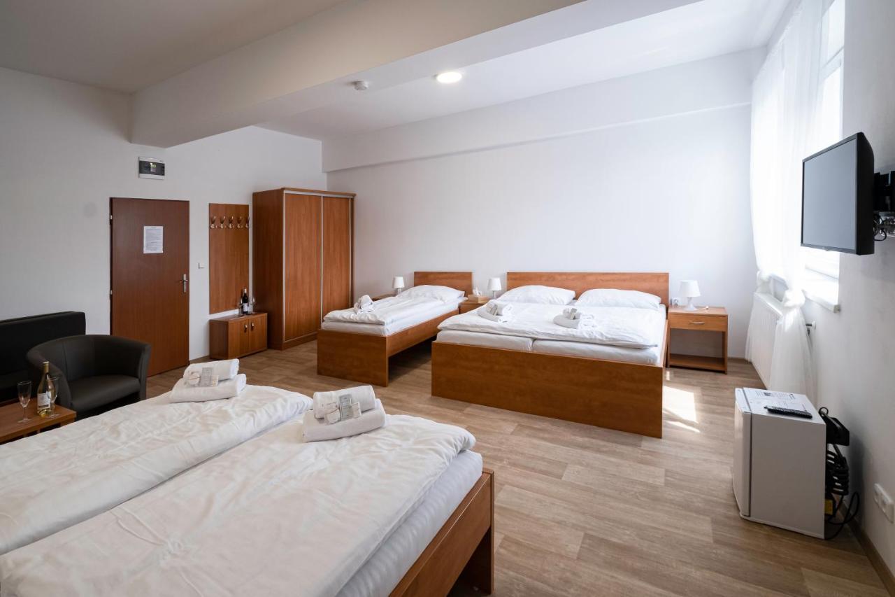 Penzion Patria Kobyli Экстерьер фото